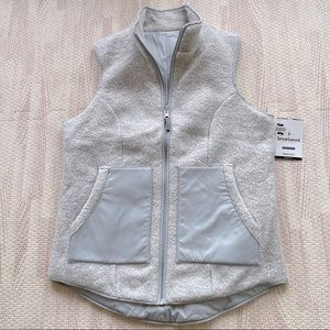 NWT SMARTWOOL Reversible Sherpa Merino Blend Vest, Light Grey, Cream, Small
